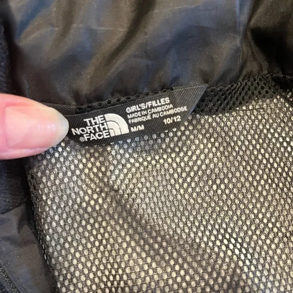 Little girls North Face wind breaker jacket size 10/12